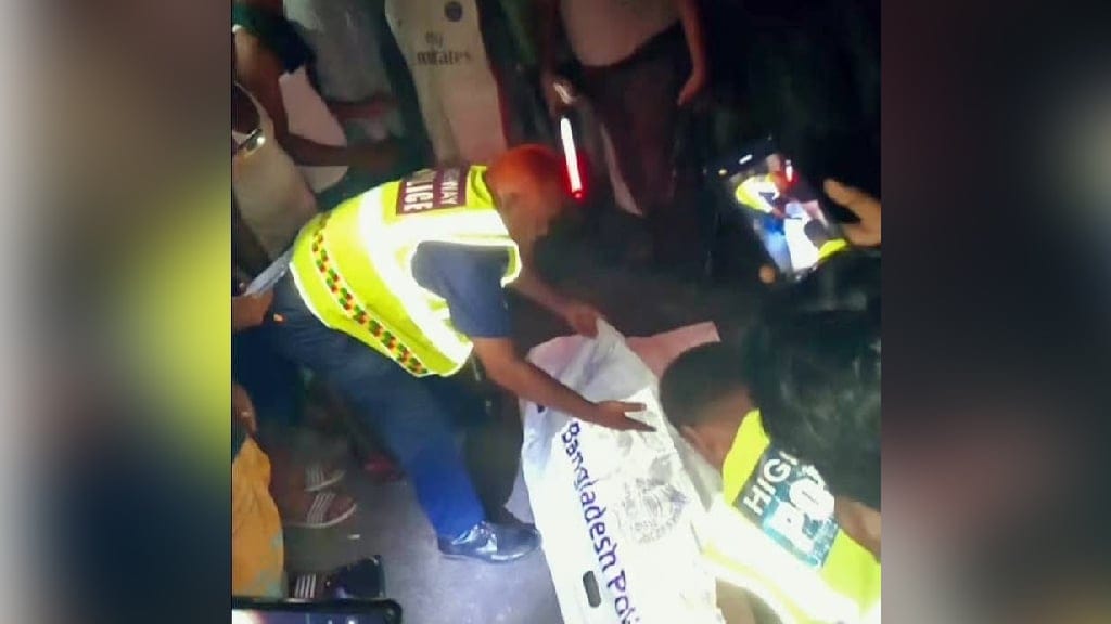 রংপুরে ট্রাক-মোটরসাইকেল সংঘর্ষে দুই নারী নিহত